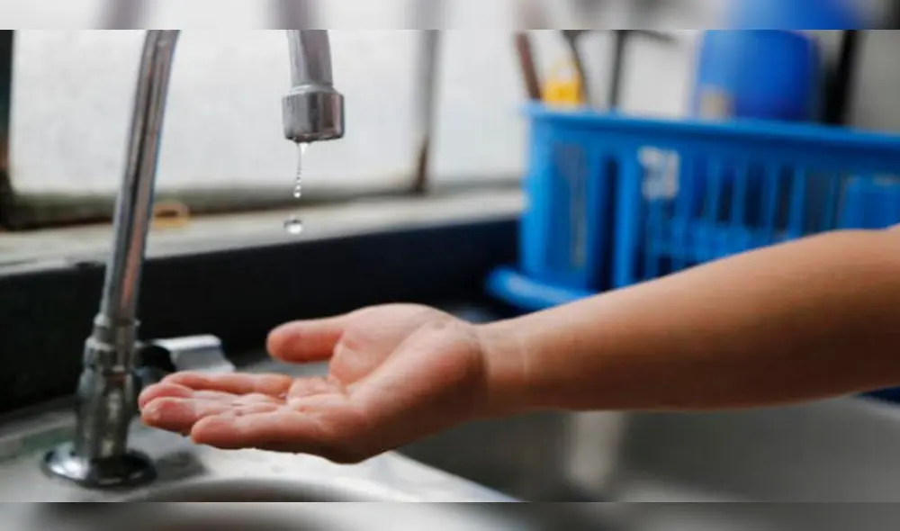 Lima Metropolitana tiene zonas que no cuentan regularmente con agua potable. Foto: Sedapal