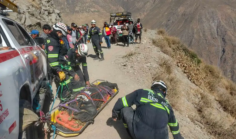 Efectivos de la PNP lograron el rescate de los cuerpos. Foto: difusión - Video: difusión Efectivos de la PNP lograron el rescate de los cuerpos. Foto: difusión - Video: difusión