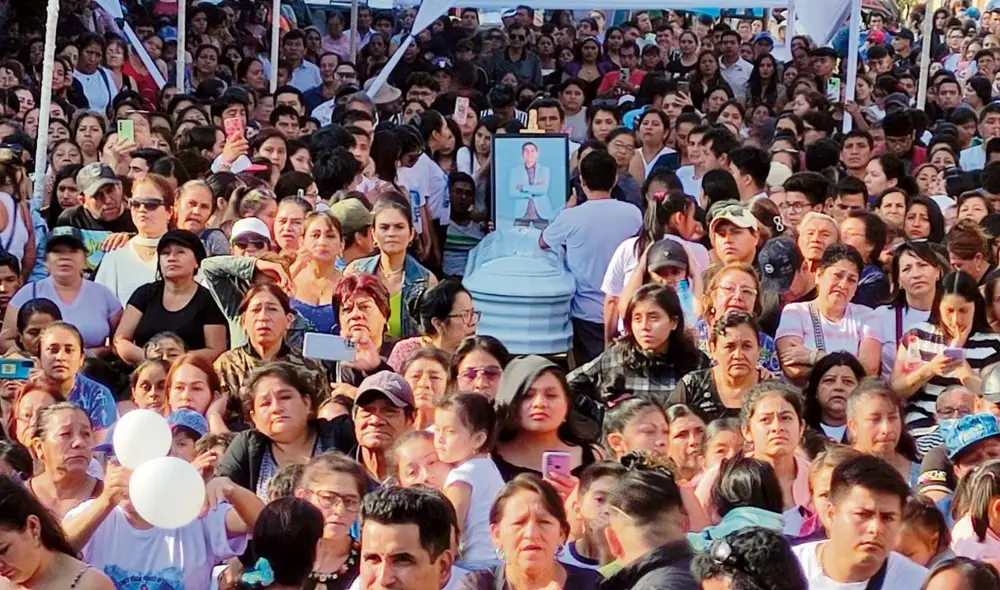 Recuerdo. Con concierto rinden homenaje a joven músico. Foto: Emmanuel Moreno/La República Recuerdo. Con concierto rinden homenaje a joven músico. Foto: Emmanuel Moreno/La República