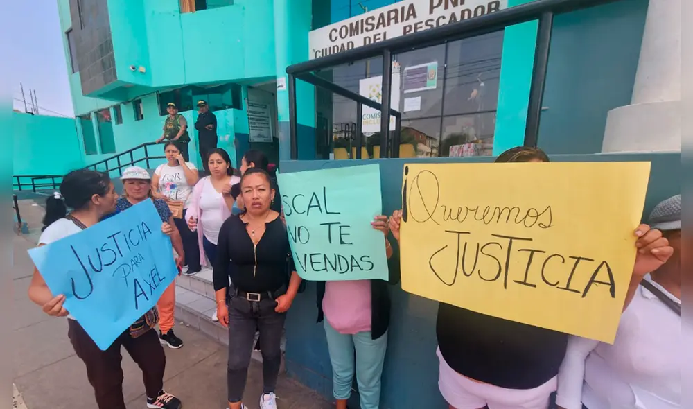 Los padres del menor piden ayuda para trasladar el cuerpo de su hijo hasta la ciudad de Huancayo. Foto: Maria Pía Ponce/ La República| Video: Maria Pía Ponce/ La República Los padres del menor piden ayuda para trasladar el cuerpo de su hijo hasta la ciudad de Huancayo. Foto: Maria Pía Ponce/ La República| Video: Maria Pía Ponce/ La República
