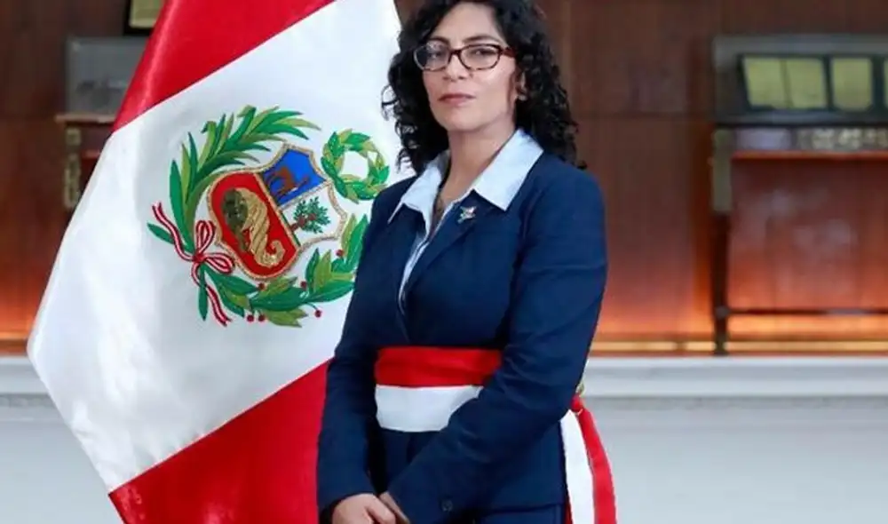 Leslie Urteaga llegó al Ministerio de Cultura cuando Boluarte asumió como presidenta de la República. Foto: Presidencia - Video: RPP Leslie Urteaga llegó al Ministerio de Cultura cuando Boluarte asumió como presidenta de la República. Foto: Presidencia - Video: RPP