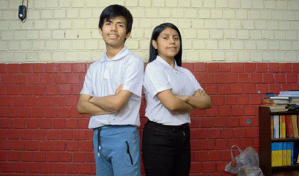 Lo lograron. Manuel (17) y Valeria (18) se prepararon desde el primer año de secundaria. Foto: difusión.