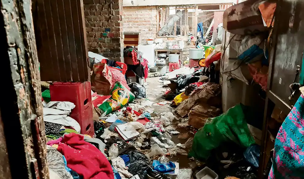 Inhumano. Las tres menores rescatadas en Lurín vivían en un ambiente con desperdicios, conviviendo con tortugas y pollos, confirmaron fuentes de la PNP. Foto: difusión Inhumano. Las tres menores rescatadas en Lurín vivían en un ambiente con desperdicios, conviviendo con tortugas y pollos, confirmaron fuentes de la PNP. Foto: difusión