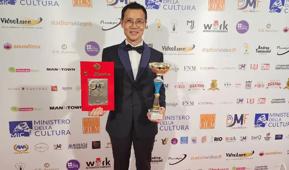 Young Man Kang, director coreano