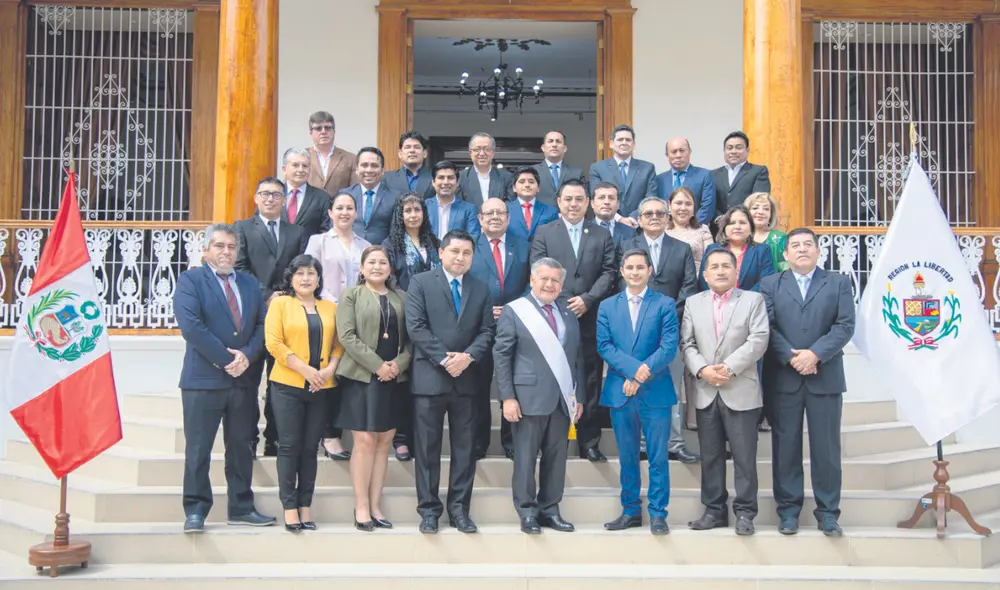 Renovación. Gobernador Acuña reemplazó a varios subgerentes y gerentes de su gestión. Foto: difusión Renovación. Gobernador Acuña reemplazó a varios subgerentes y gerentes de su gestión. Foto: difusión