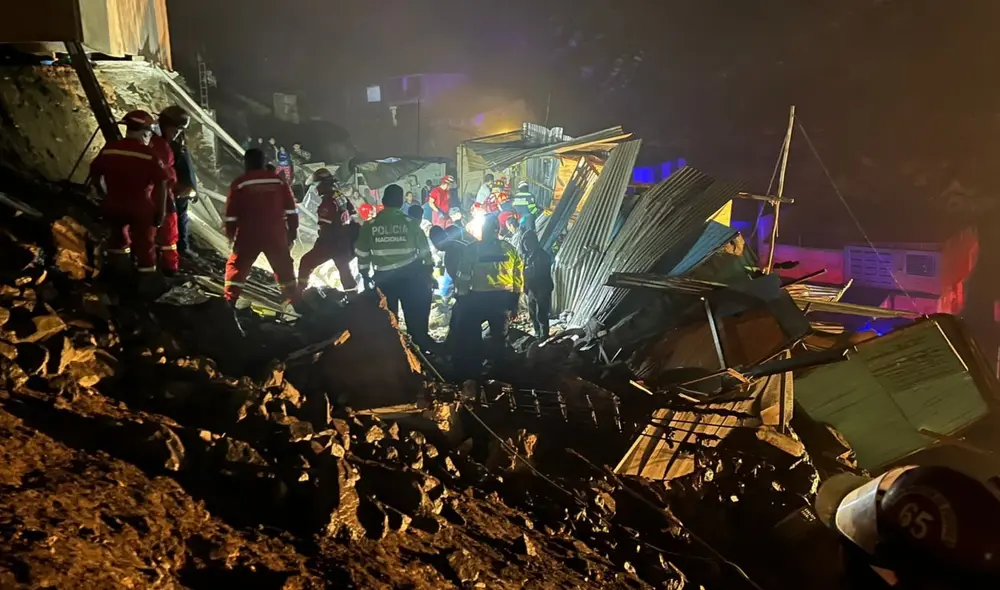 Los bomberos, vecinos y familiares intensifican la búsqueda del menor. Foto: difusión.