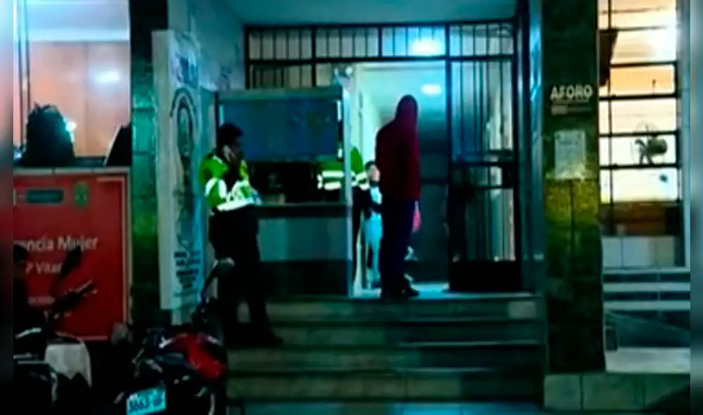 La directora del centro educativo, Paola Silvestre, señaló que no es la primera vez que alertan a la Policía y a las autoridades sobre este hecho. Foto: captura/Panamericana - Video: Panamericana