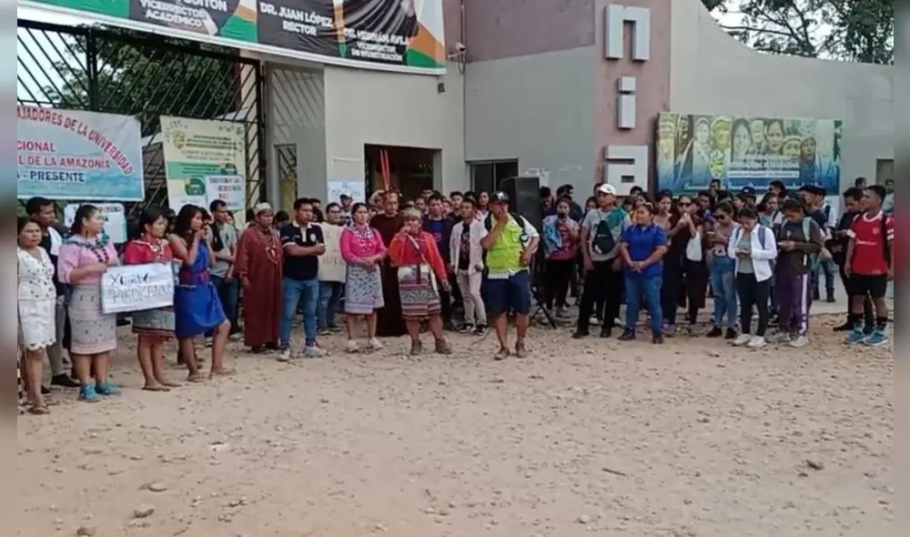 Estudiantes exigen que se realice las elecciones del rector en la UNIA en el plazo establecido. Foto: captura Radio Tv Shipibo Digital