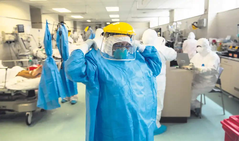 El personal de salud aún continúa combatiendo los casos de COVID-19. Foto: difusión El personal de salud aún continúa combatiendo los casos de COVID-19. Foto: difusión