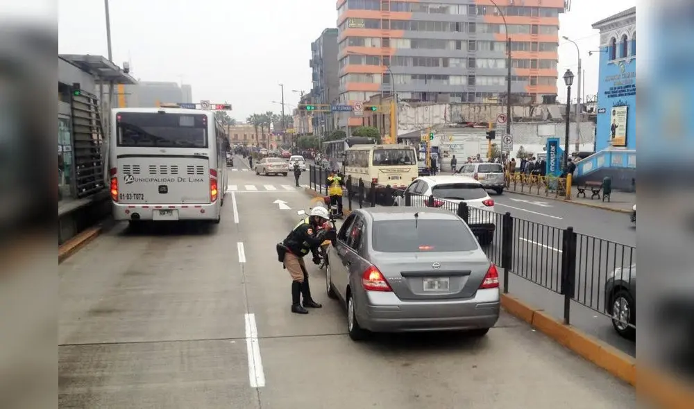 Conoce cuáles son las consecuencias de invadir el carril exclusivo del Metropolitano. Foto: Municipalidad de Lima