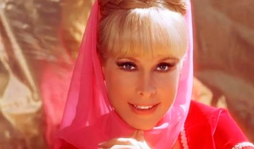 'Mi bella genio' estuvo al aire en los años 60 y convirtió a Bárbara Eden en todo un ícono de la TV. Foto: NBC