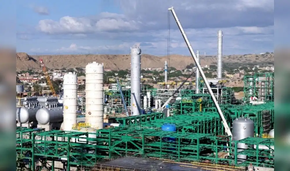 Contrato de licencia obligaban a Petroperú a pagar a precio internacional el poco crudo extraído en el país. Foto: Andina Contrato de licencia obligaban a Petroperú a pagar a precio internacional el poco crudo extraído en el país. Foto: Andina