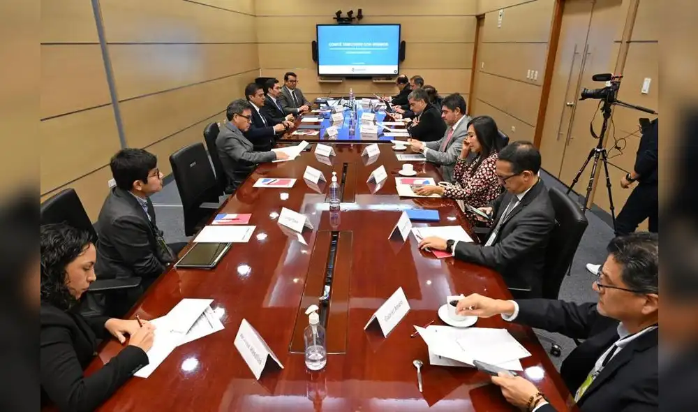 La reunión fue presidida por el superintendente nacional de Aduanas y de Administración Tributaria Enrique Vera Castillo. Foto: Sunat La reunión fue presidida por el superintendente nacional de Aduanas y de Administración Tributaria Enrique Vera Castillo. Foto: Sunat