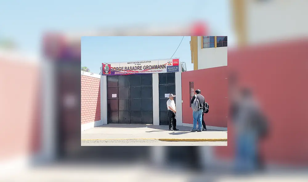 Los padres y madres de familia sostuvieron ayer una reunión para abordar el caso. Foto: La República