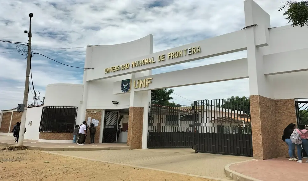 Estudiantes de la UNF padecen por agua potable. Foto: difusión Estudiantes de la UNF padecen por agua potable. Foto: difusión