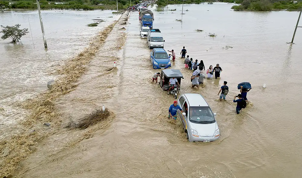 El dato. Se anuncia que en los próximos dos meses puede llegar El Niño y sus posibles desastres a nuestro país, que ya antes ha sido muy golpeado por este evento porque no logra. Foto: Clinton Medina/La República