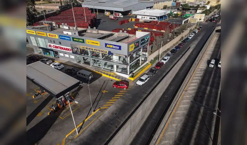 Problema. En grifos se forma largas colas por el GLP.