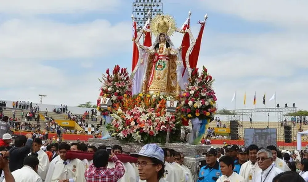 Devotos se preparan para celebrar la festividad de la Virgen de Las Mercedes. Foto: La República