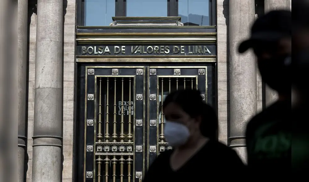 BVL cerró la semana con pérdidas en la mayoría de sus índices y anotó 14 indicadores a la baja y 2 al alza. Foto: Andina