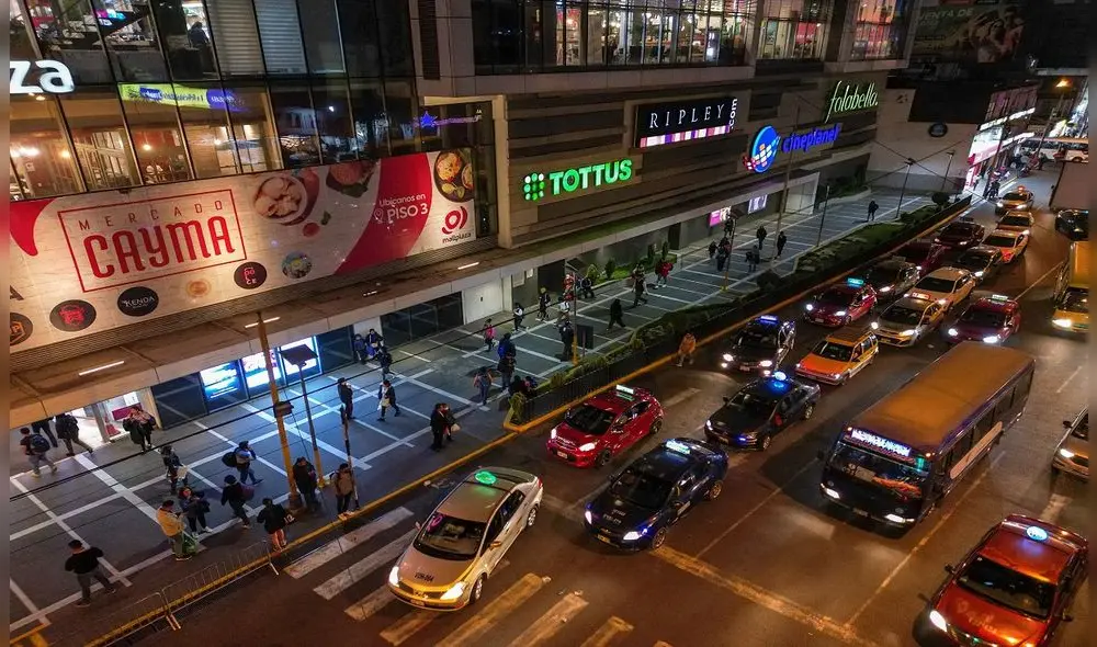 En Arequipa circulan más de 40.000 taxis. Foto: Rodrigo Talavera/LR