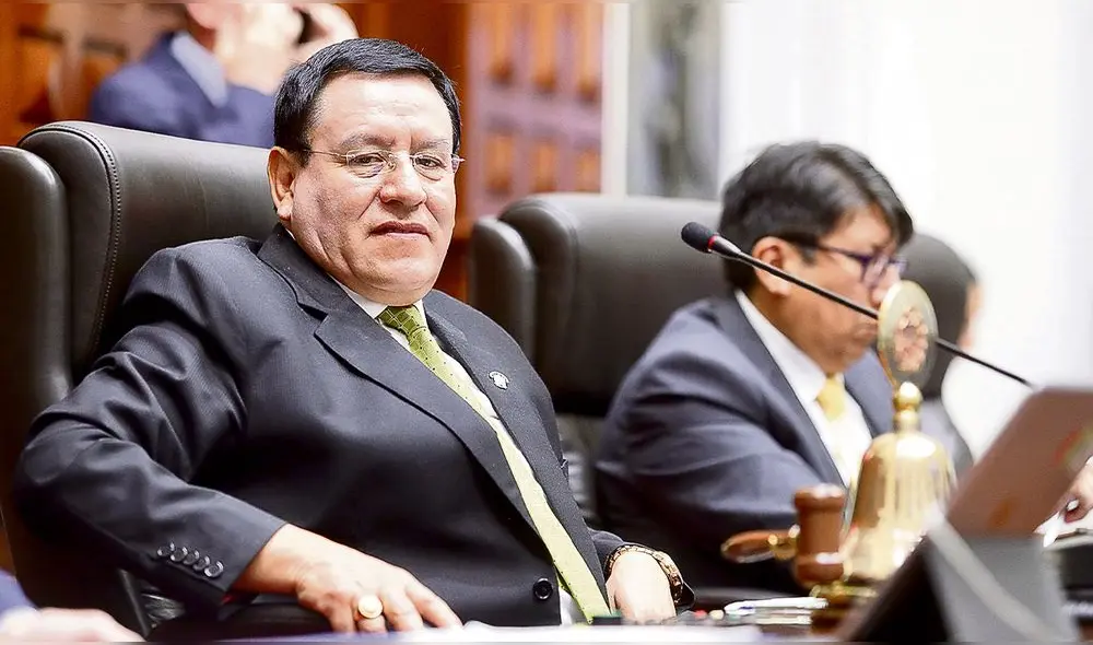 Soto Reyes negó ser responsable de plagio y resaltó el aporte académico de sus tesis. Foto: Congreso Soto Reyes negó ser responsable de plagio y resaltó el aporte académico de sus tesis. Foto: Congreso