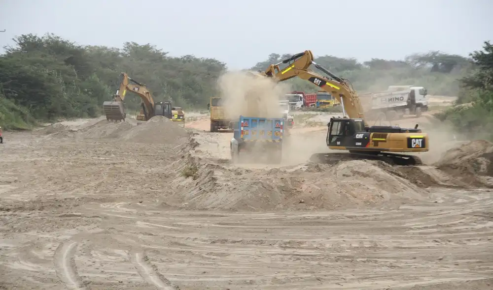 Contraloría estima retrasos en trabajos de limpieza del ríos. En La Leche, anteriormente, ya se han hecho estos trabajos sin efecto contra inundaciones. Foto: La República