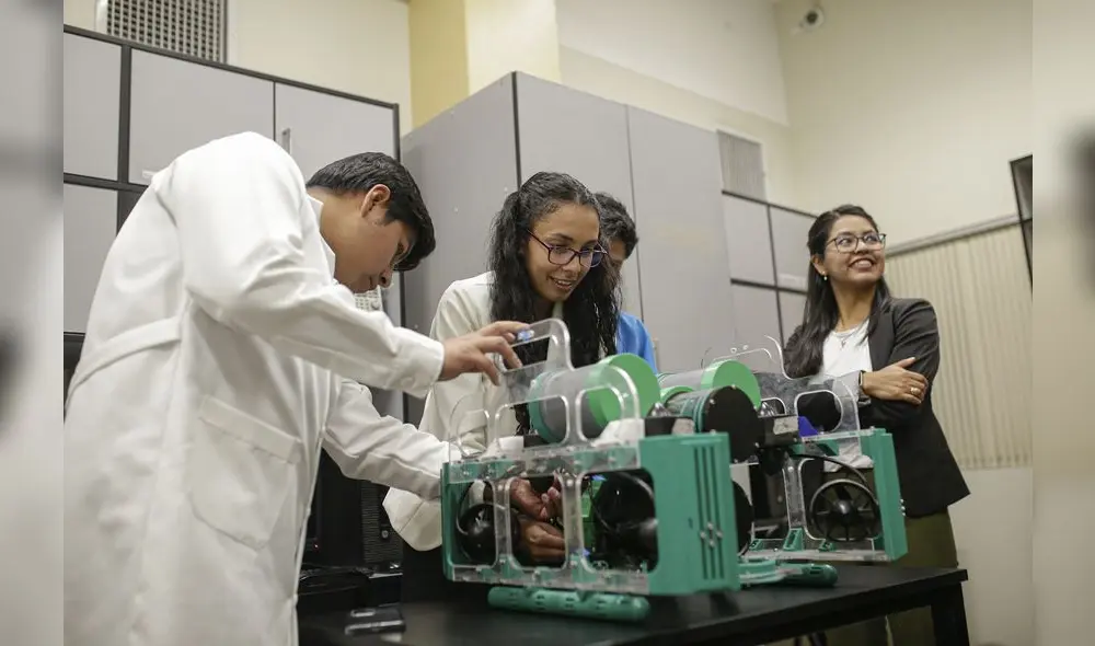 Inteligencia artificial. Jóvenes de la carrera de Ciencias de la Computación de UCSP desarrollan varios proyectos de Inteligencia Artificial. Foto: Rodrigo Talavera