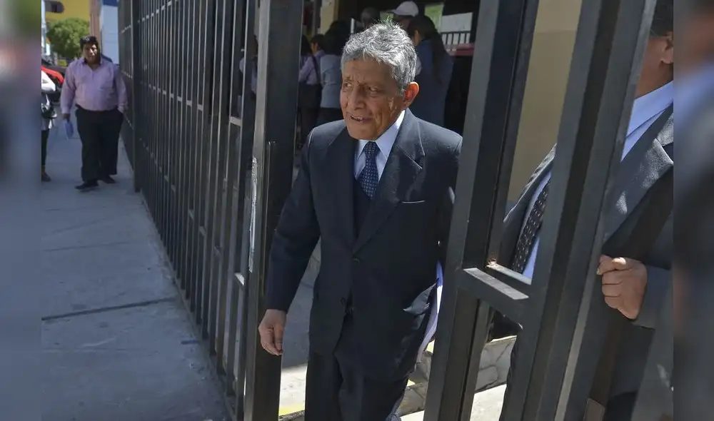 Se libró. Guillén ya no será procesado por prescripción de delito, gracias a ley Soto.