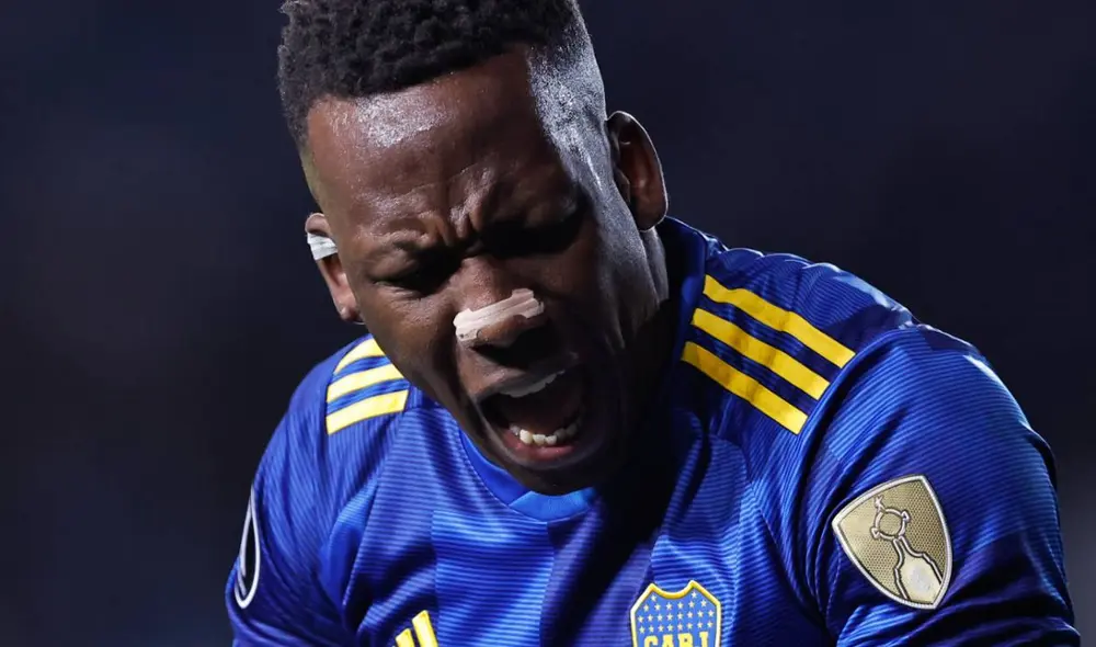 Luis Advíncula quedó suspendido para el próximo partido de la selección peruana. Foto: EFE Luis Advíncula quedó suspendido para el próximo partido de la selección peruana. Foto: EFE