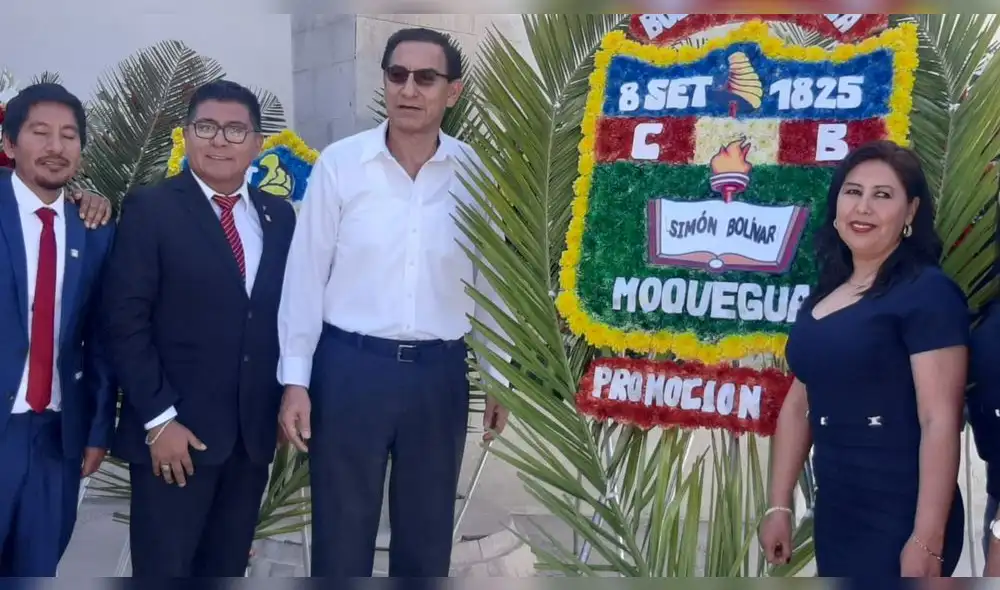 En su colegio. Vizcarra visitó el colegio Simón Bolívar de Moquegua, que celebró aniversario. En su colegio. Vizcarra visitó el colegio Simón Bolívar de Moquegua, que celebró aniversario.