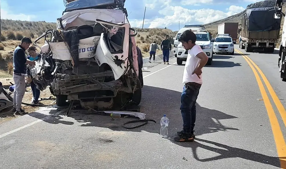 El accidente se produjo en el tramo que lleva a Pasco. Foto: Andina El accidente se produjo en el tramo que lleva a Pasco. Foto: Andina