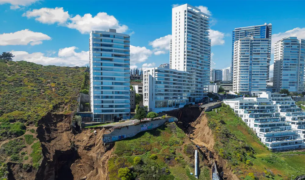 Se trata de los edificios 'Miramar Reñaca' y 'Santorini Norte', según el medio local Biobío. Foto y video: EFE Se trata de los edificios 'Miramar Reñaca' y 'Santorini Norte', según el medio local Biobío. Foto y video: EFE