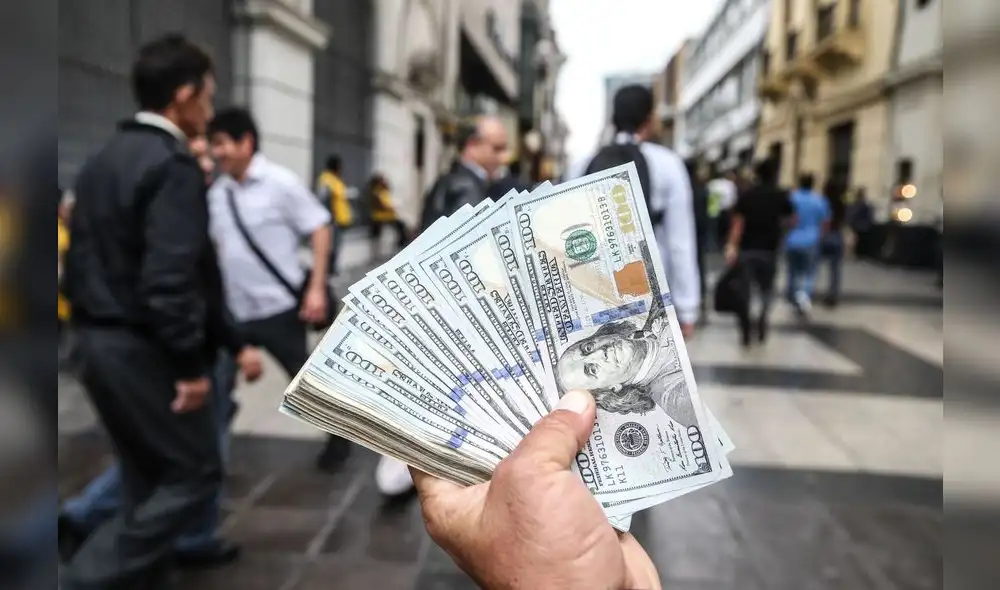 El billete verde en el mercado paralelo cotizaba en S/3,68 la compra y S/ 3,71 la venta este miércoles 13 de septiembre. Foto: difusión