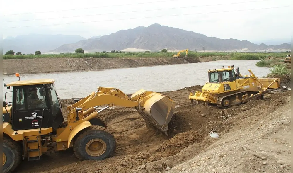 Los trabajos para descolmatar ríos y quebradas mitigarán desbordes por El Niño. Foto: La República Los trabajos para descolmatar ríos y quebradas mitigarán desbordes por El Niño. Foto: La República