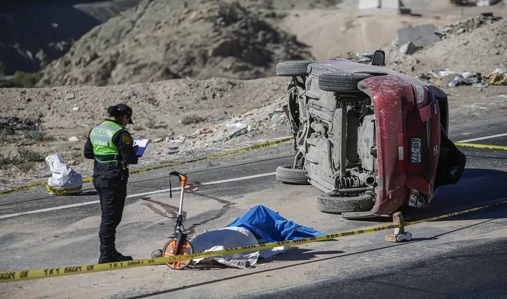 Según las estadísticas, la mayoría de los accidentes de tránsito se dan por la imprudencia del chofer y del peatón.  Foto: Rodrigo Talavera