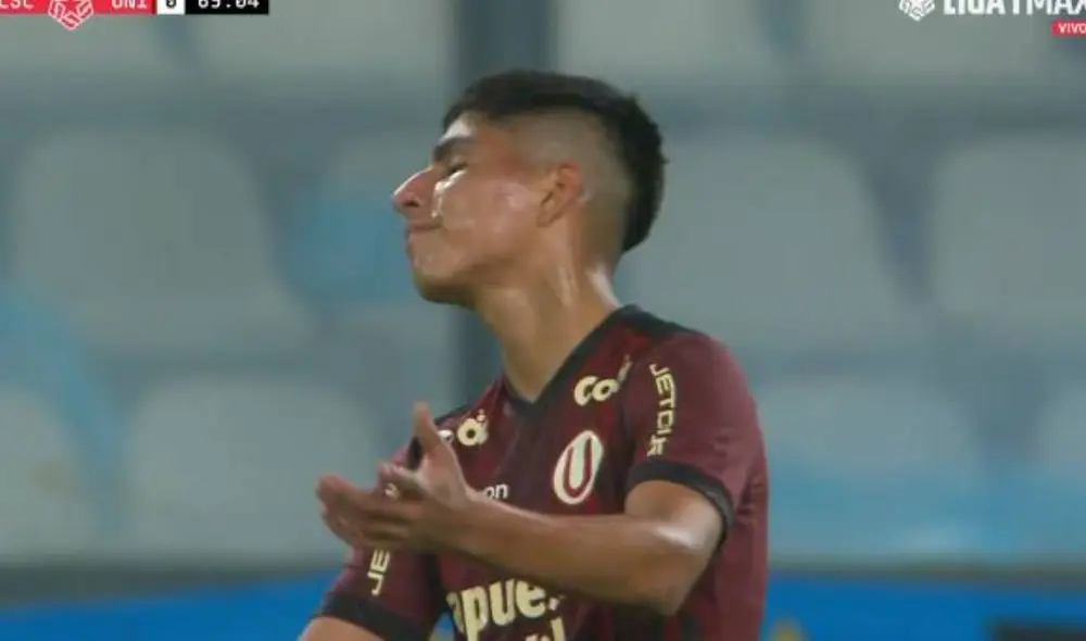 Piero Quispe no estuvo de acuerdo con su cambio e hizo gestos con la cabeza. Foto: captura/Liga 1 Max