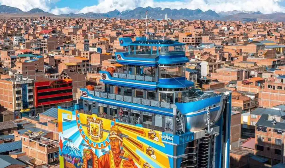 ‘Cholets’ de El Alto. El Crucero de los Andes, anclado en un piso 11, es la última creación del arquitecto boliviano Freddy Mamani. Foto: Félix Contreras/La República