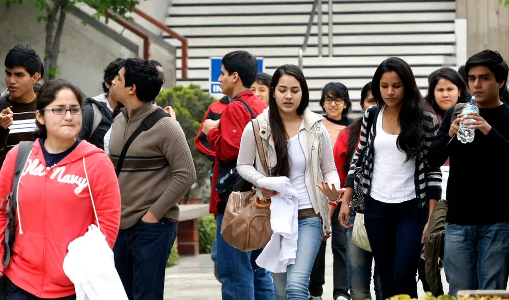 Autoridades del Gobierno de Pedro Castillo promovió la iniciativa de ingreso libre a universidades. Foto: Andina