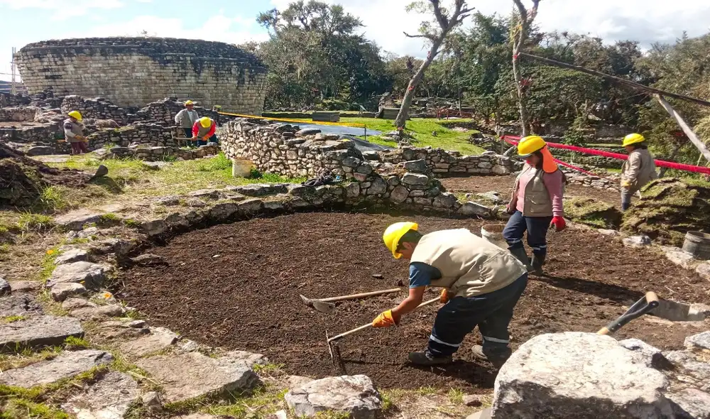 Reemplazan sistema de drenaje en Kuélap. Foto: La República