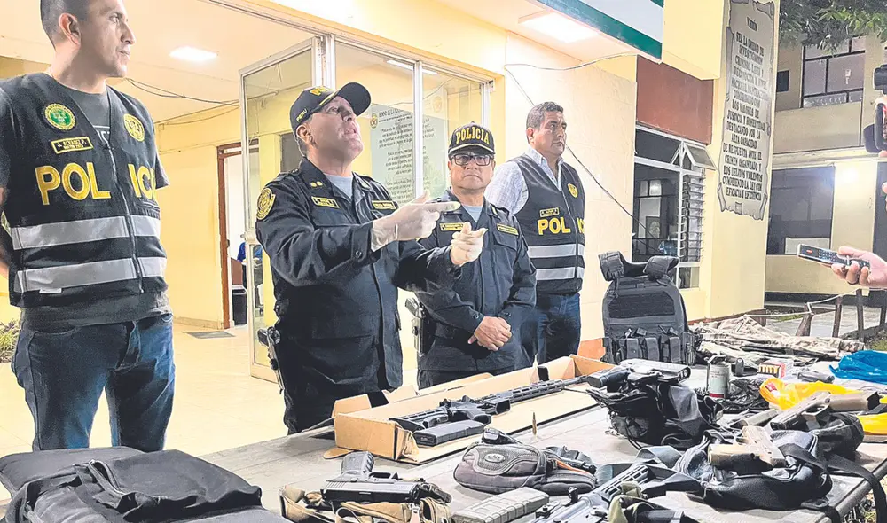 Fusiles R-15. Este tipo de armas terminan en la minería ilegal, sicarios y en el narcotráfico. Foto: difusión Fusiles R-15. Este tipo de armas terminan en la minería ilegal, sicarios y en el narcotráfico. Foto: difusión