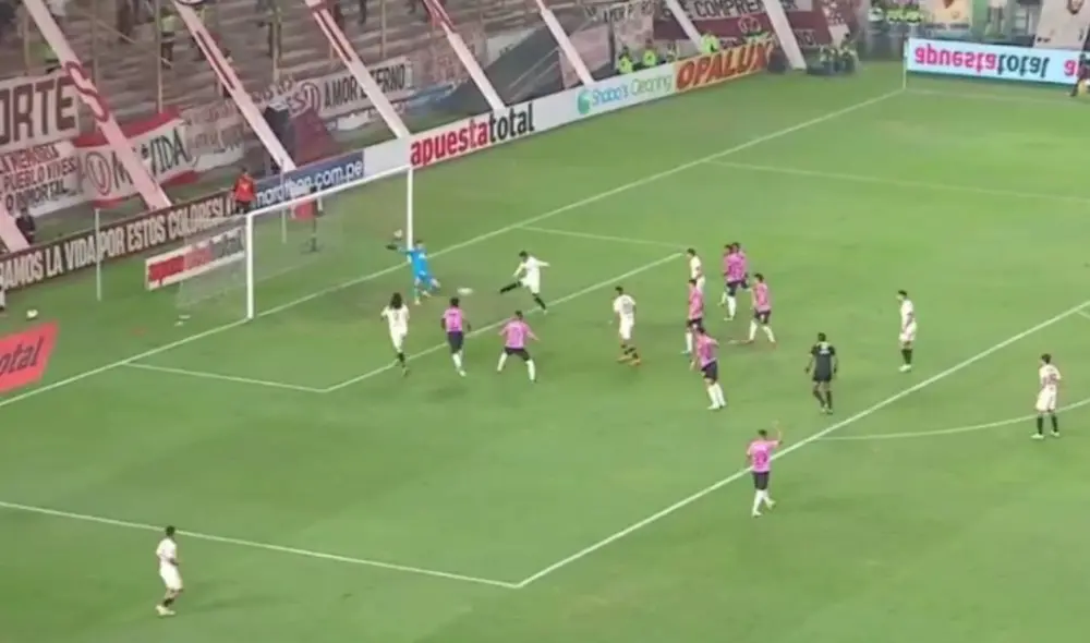Universitario se enfrenta a Sport Boys en el Estadio Monumental. Foto: captura GolPerú