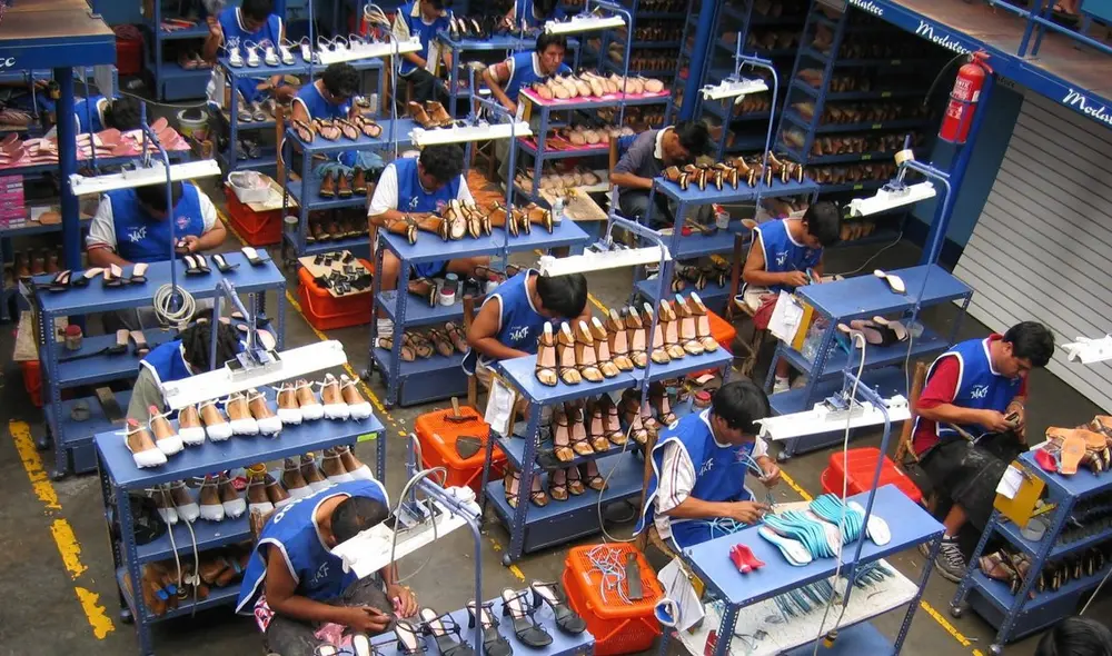 Las mypes de calzado de El Porvenir son blanco de mafias que exigen el pago de cupos para dejarlos trabajar. Foto: La República Las mypes de calzado de El Porvenir son blanco de mafias que exigen el pago de cupos para dejarlos trabajar. Foto: La República