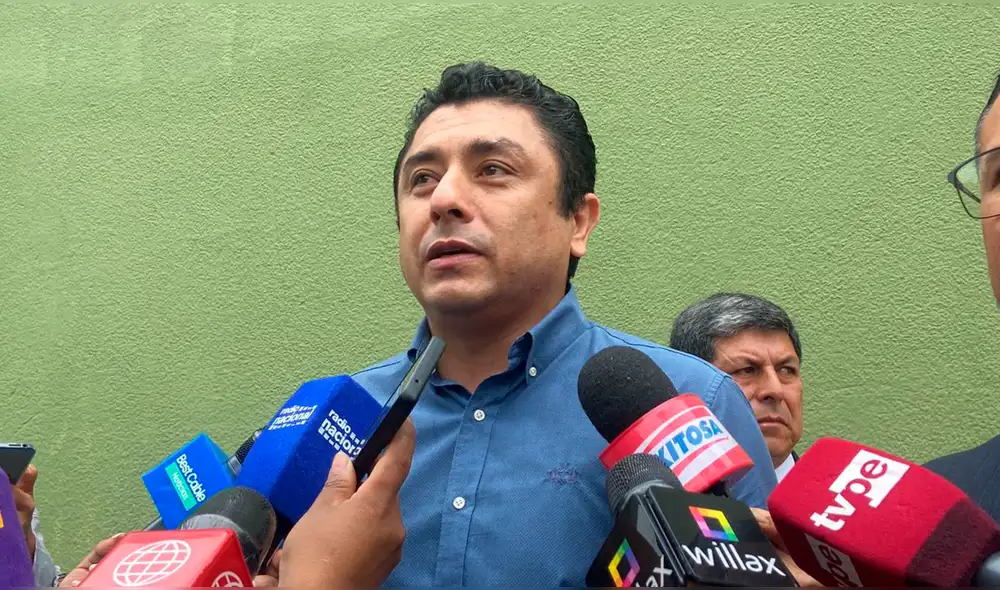 Guillermo Bermejo asegura que él estaba a favor de que levanten el secreto de la comunicaciones. Foto y video: Rosario Rojas/ La República Guillermo Bermejo asegura que él estaba a favor de que levanten el secreto de la comunicaciones. Foto y video: Rosario Rojas/ La República