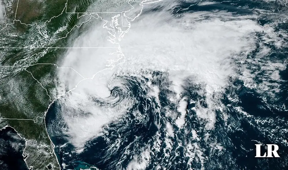 Así luce el paso de la tormenta tropical Ophelia en el Atlántico frente a Carolina del Norte, Estados Unidos. Foto: composición LR/EFE Así luce el paso de la tormenta tropical Ophelia en el Atlántico frente a Carolina del Norte, Estados Unidos. Foto: composición LR/EFE
