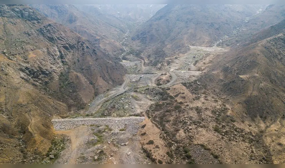 Sin avance. Construcción de diques en quebrada San Idelfonso se afectó por invasiones. Foto: cortesía