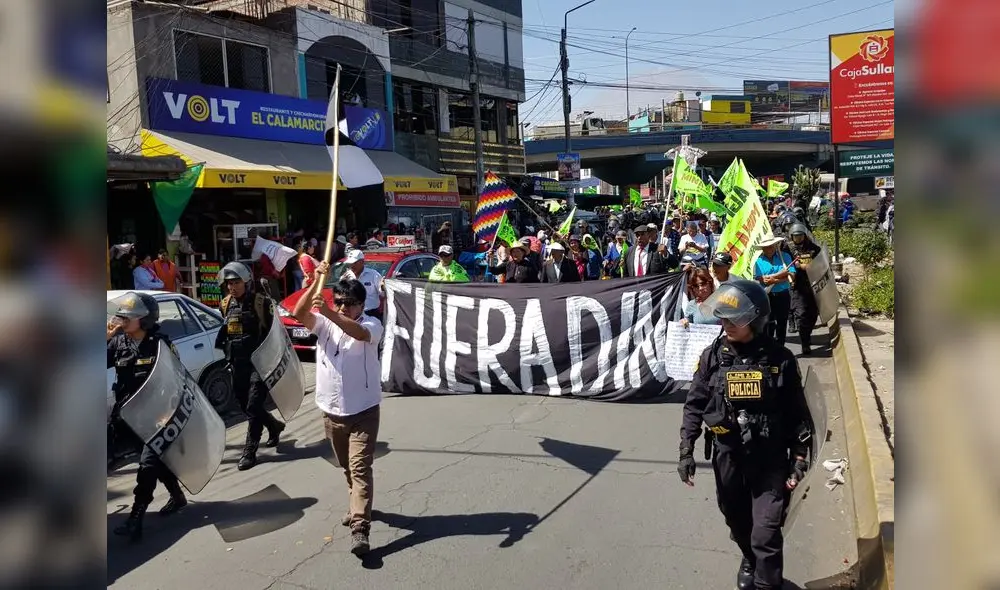 Ciudadanos del valle del Tambo protestan contra minería en Arequipa. Foto: Wilder Pari/La República
