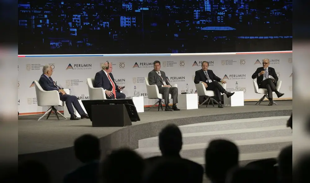 Cumbre minera. Voceros de compañías transnacionales que operan en Perú advierten que Perú puede perder el tren del desarrollo. Foto: Rodrigo Talavera/La República Cumbre minera. Voceros de compañías transnacionales que operan en Perú advierten que Perú puede perder el tren del desarrollo. Foto: Rodrigo Talavera/La República