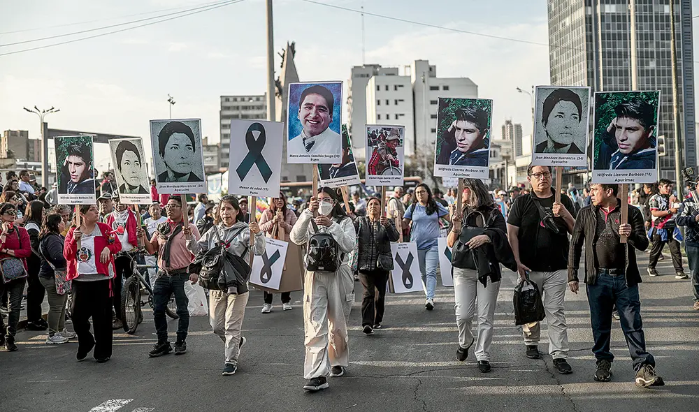 Demanda. Familiares de los fallecidos en protestas cuestionan falta de justicia en sus casos. Foto: La República Demanda. Familiares de los fallecidos en protestas cuestionan falta de justicia en sus casos. Foto: La República