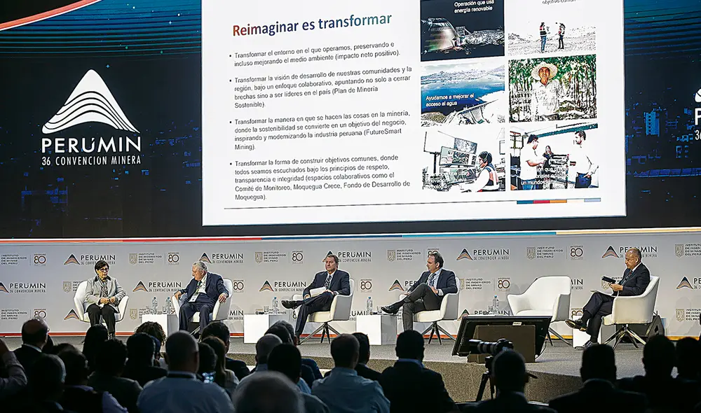 Cumbre minera. Los gerentes de las principales mineras que operan en el país, expusieron ayer sobre sostenibilidad. Foto: Rodrigo Talavera/La República Cumbre minera. Los gerentes de las principales mineras que operan en el país, expusieron ayer sobre sostenibilidad. Foto: Rodrigo Talavera/La República
