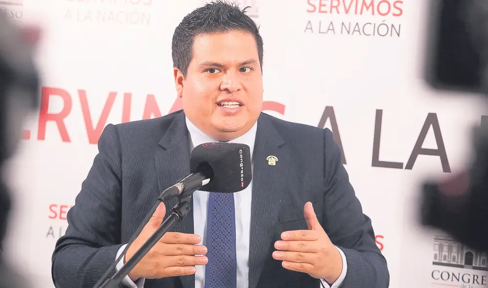 A cargo. Diego Bazán en Ética y Lady Camones de la SAC. Foto: difusión A cargo. Diego Bazán en Ética y Lady Camones de la SAC. Foto: difusión